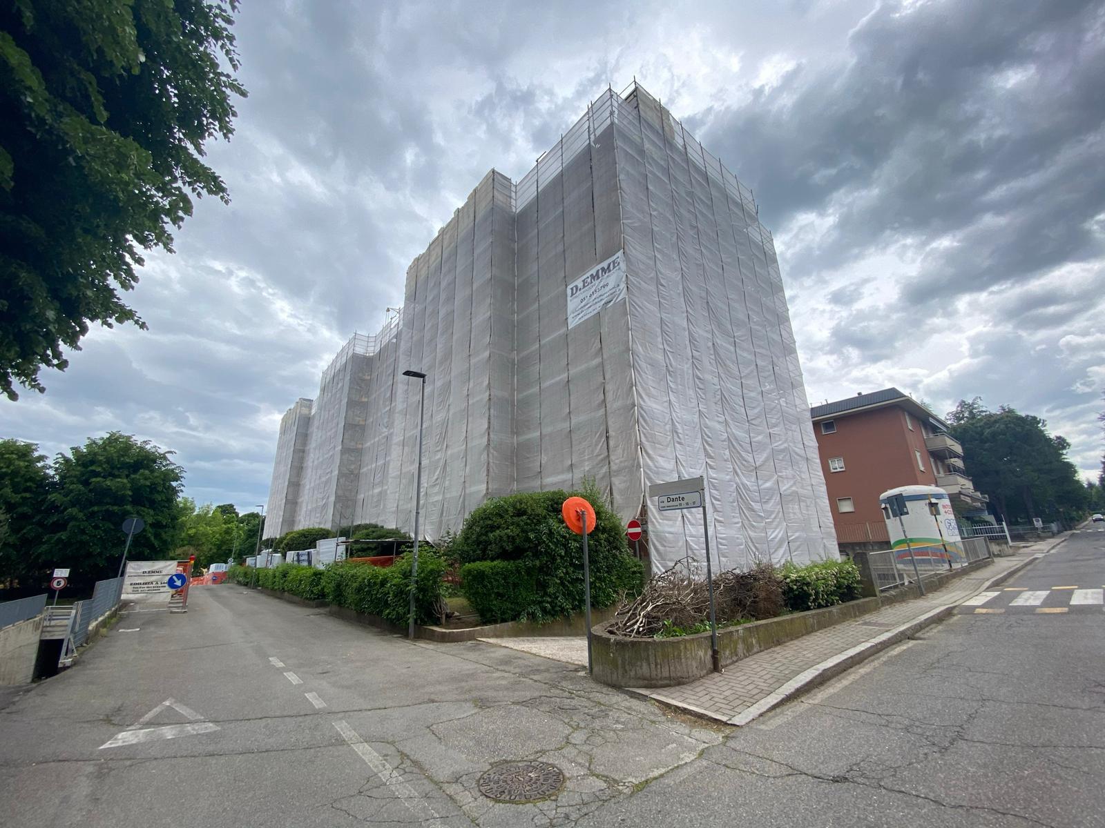 Cantiere a Bologna per rifacimento facciata e cappotto termico