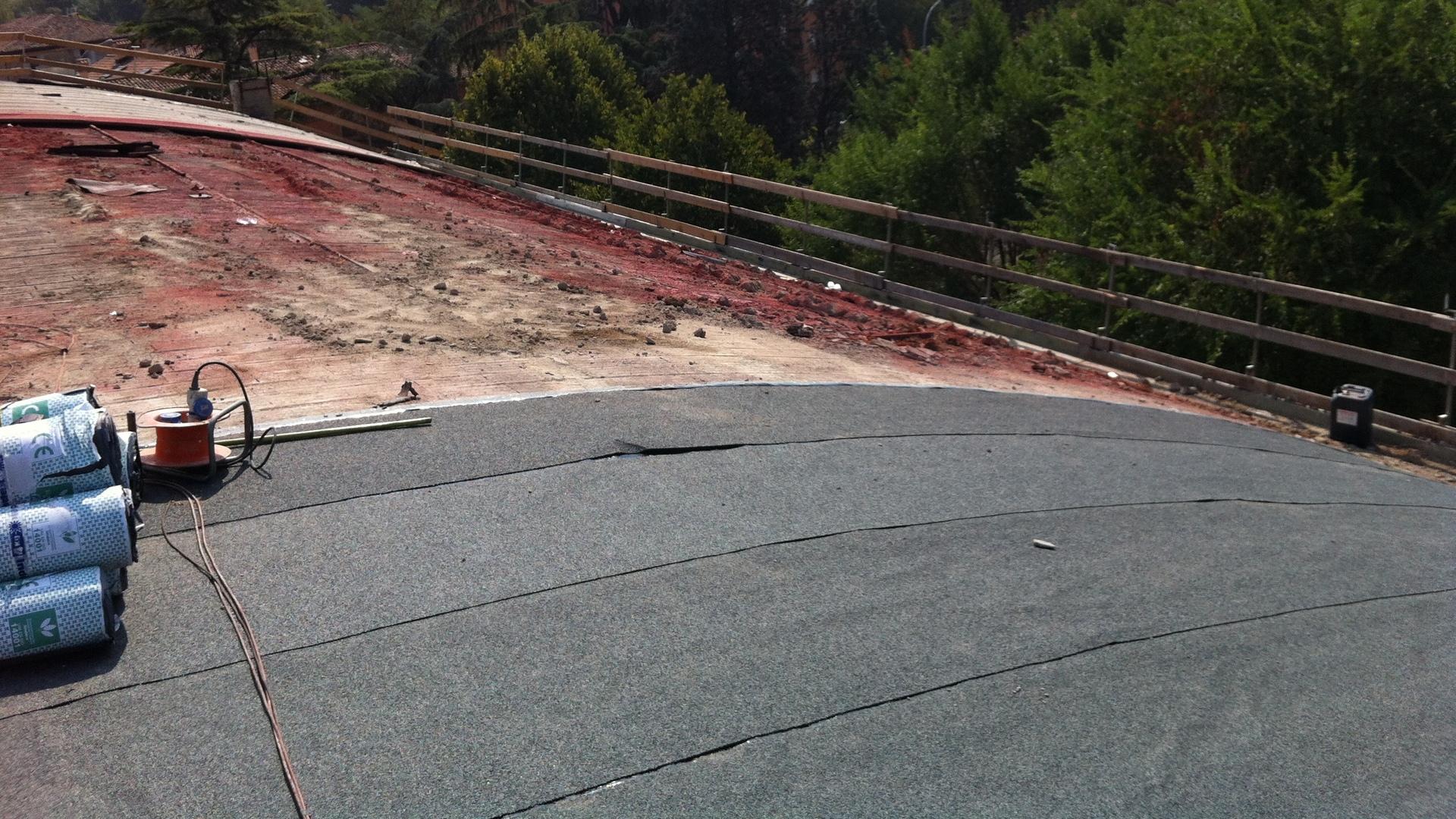 Posa guaine bituminose impermeabilizzanti