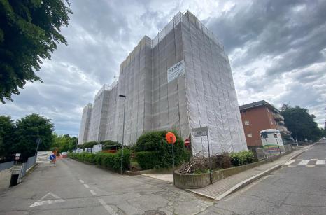 Cantiere a Bologna per rifacimento facciata e cappotto termico