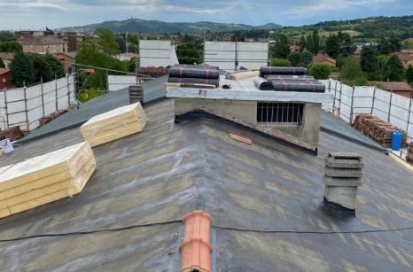 Rifacimento facciata condominio Zola Predosa durante l'intervento